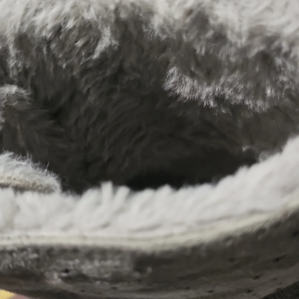 Eva & Zoe Cozy Gray Fur lined Women's Boots NWOT